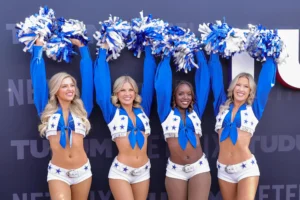 Dallas Cowboy Cheerleaders Costume Guide